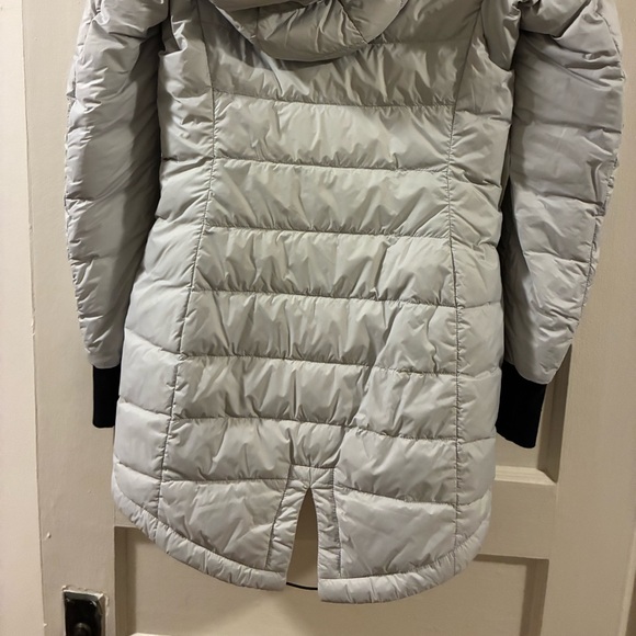 Canada Goose Ellison Packable Parka Silverbirch - Picture 11 of 11